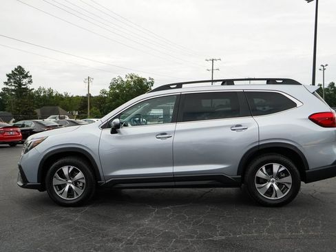 Used 2023 Subaru Ascent Premium AWD/4WD image 23