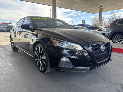 Used 2019 Nissan Altima 2.5 SR image 2