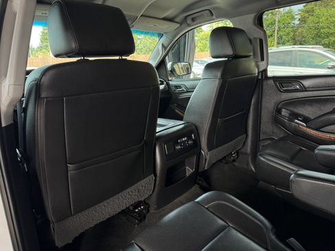 Used 2018 Chevrolet Suburban Premier RWD image 15