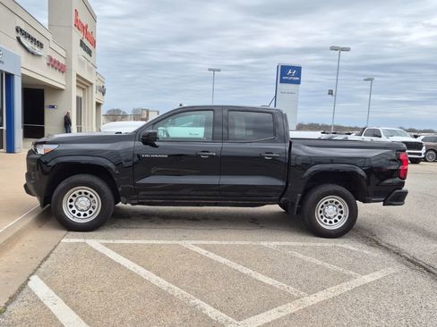Used 2023 Chevrolet Colorado W/T image 4