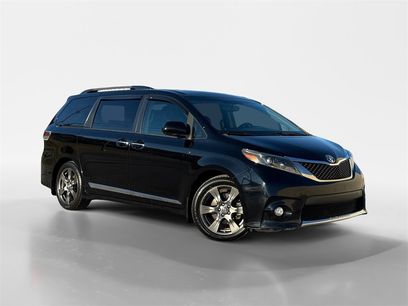 Used 2017 Toyota Sienna SE
