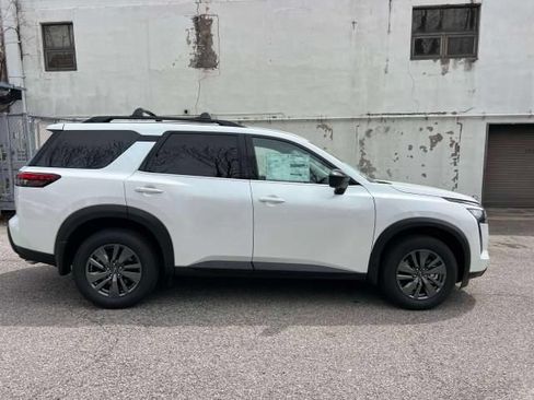 New 2026 Nissan Pathfinder SV AWD/4WD image 4
