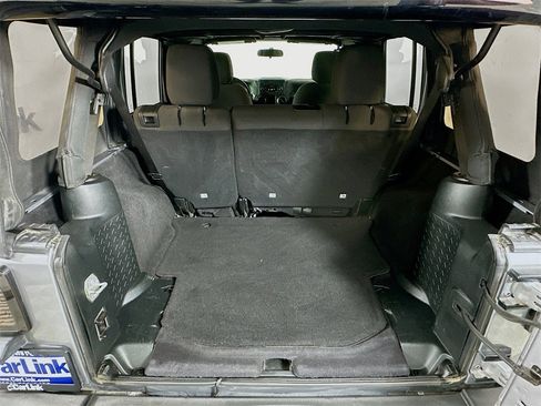 Used 2018 Jeep Wrangler Unlimited Sport w/ Connectivity Group image 27