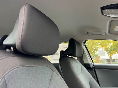 New 2025 Kia K4 LX image 18