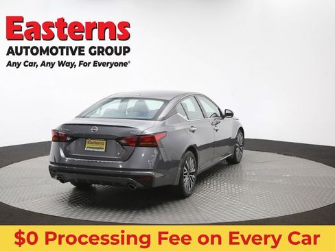 Used 2023 Nissan Altima 2.5 SV w/ SV Premium Package FWD image 39