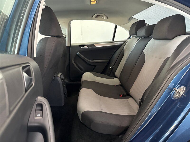 Used 2017 Volkswagen Jetta S FWD image 10