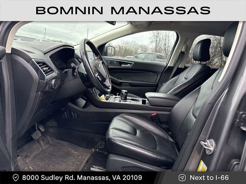 Used 2022 Ford Edge Titanium w/ Class II Trailer Tow Package image 5