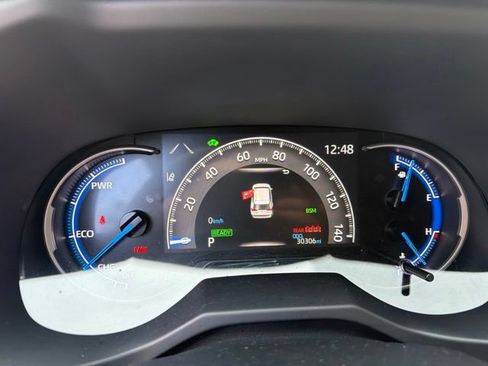 Used 2025 Toyota RAV4 XLE AWD/4WD image 3