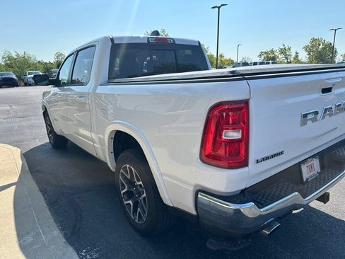 Used 2025 RAM 1500 Laramie AWD/4WD image 2