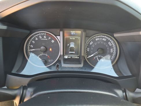 Used 2023 Toyota Tacoma TRD Off-Road image 3