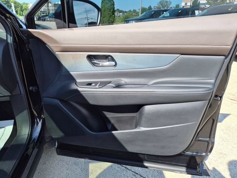 Certified 2026 Nissan Murano Platinum AWD/4WD image 33