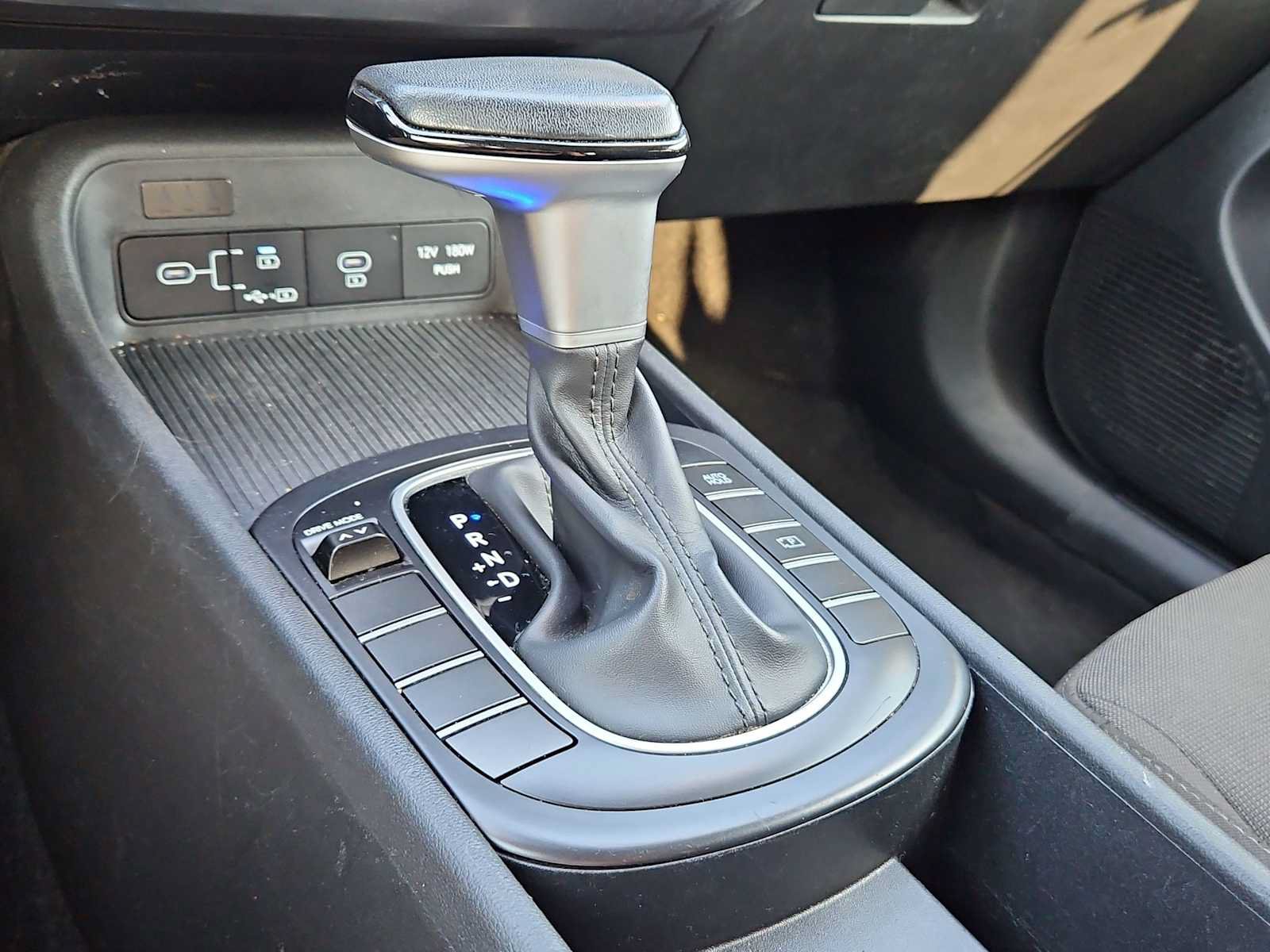 Used 2024 Hyundai Kona SEL FWD image 25