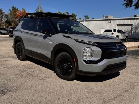 New 2026 Mitsubishi Outlander AWD image 10