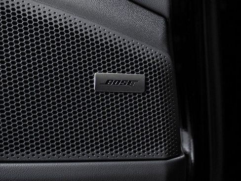 New 2026 Porsche Macan 4 Electric image 27