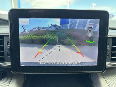 Used 2024 Ford Explorer XLT w/ Equipment Group 202A image 20