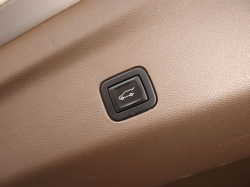 Used 2021 GMC Yukon Denali image 30