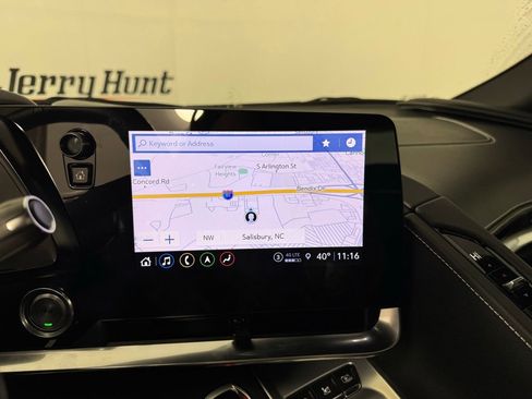 Used 2021 Chevrolet Corvette Stingray w/ Z51 Performance Package image 17