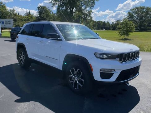 Used 2024 Jeep Grand Cherokee Limited w/ Trailer Tow Package image 3