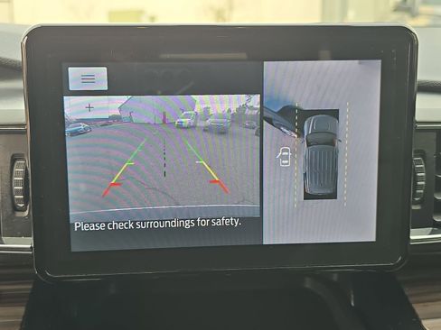 Used 2022 Ford Explorer Limited w/ Equipment Group 301A image 32