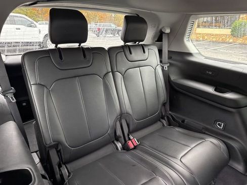 Used 2022 Jeep Grand Cherokee L Limited image 19