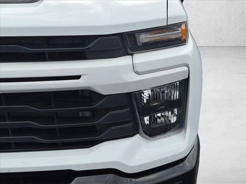 Used 2024 Chevrolet Silverado 2500 Custom w/ Custom Convenience Package AWD/4WD image 9