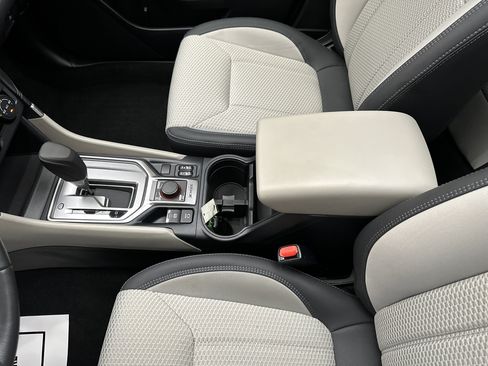 Used 2023 Subaru Forester Premium AWD/4WD image 35
