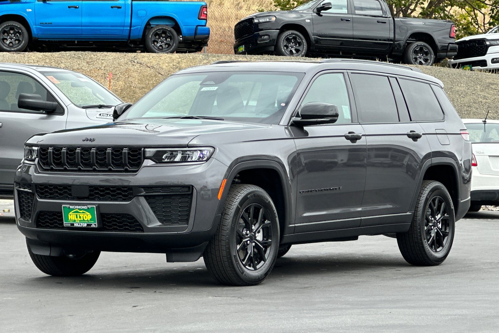 New 2026 Jeep Grand Cherokee L 4WD image 8