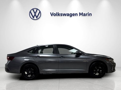 New 2027 Volkswagen Jetta SE FWD image 6