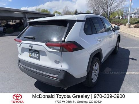 Used 2021 Toyota RAV4 XLE image 4