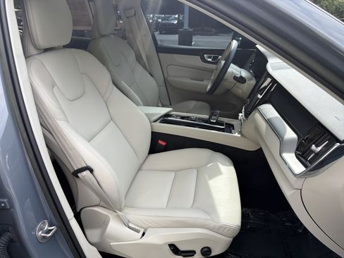 Used 2023 Volvo XC60 B5 Core w/ Climate Package FWD image 35