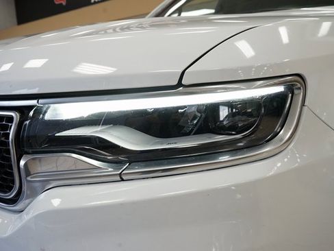 Used 2022 Jeep Wagoneer Series III w/ Flexible Seating Group image 24