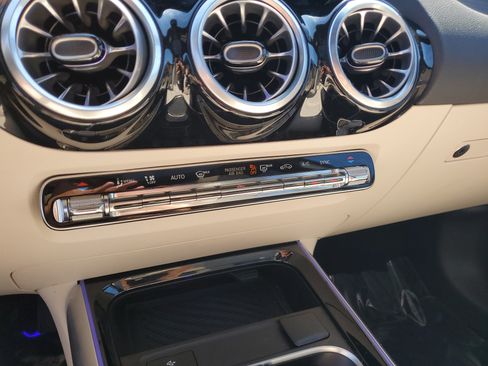 Certified 2025 Mercedes-Benz GLA 250 GLA 250 image 28