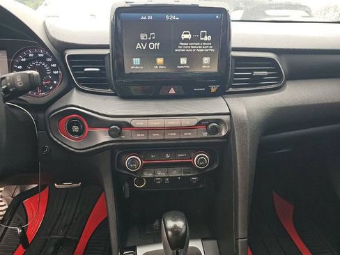 Used 2020 Hyundai Veloster Turbo FWD image 7
