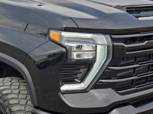 Used 2024 Chevrolet Silverado 2500 LTZ w/ LTZ Plus Package image 47