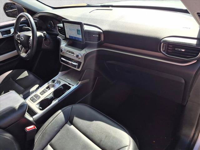 Used 2022 Ford Explorer XLT w/ Equipment Group 202A RWD image 21