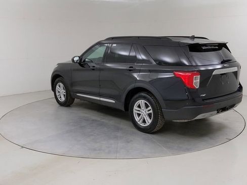 Certified 2022 Ford Explorer XLT w/ Equipment Group 202A image 17