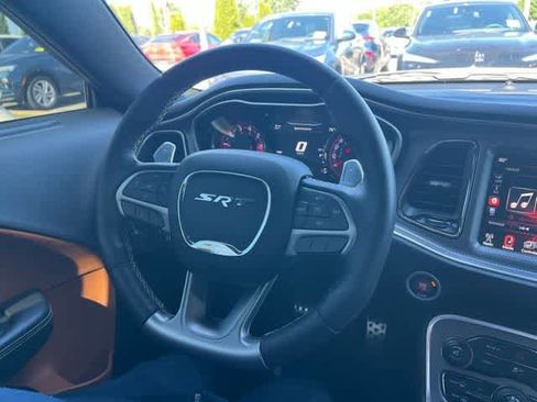 Used 2016 Dodge Challenger SRT Hellcat RWD image 10