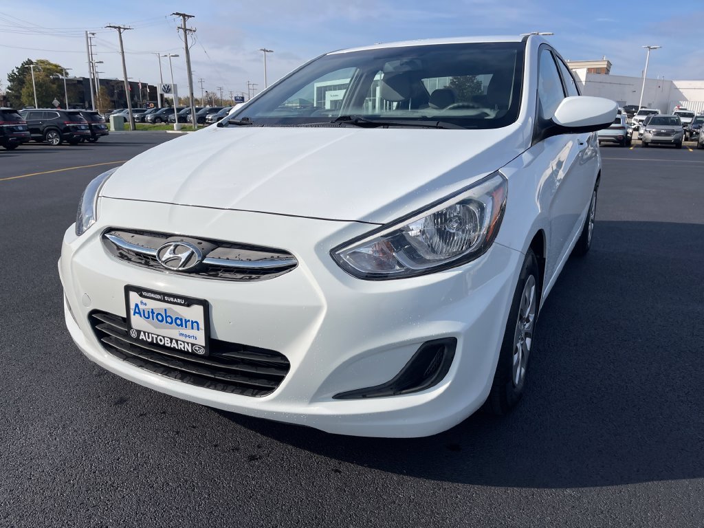 Used 2016 Hyundai Accent SE w/ Option Group 02 FWD 360° Tour