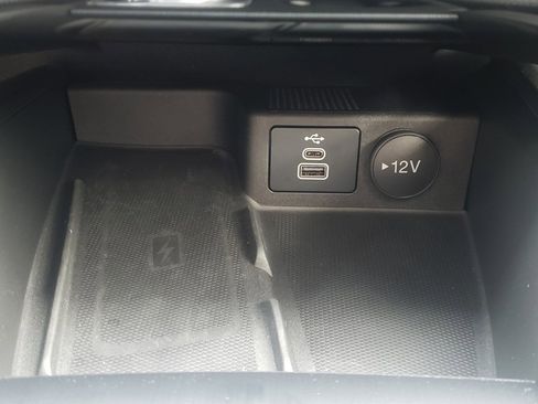 Used 2025 Ford Escape Platinum w/ Premium Technology Package image 25