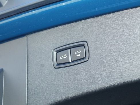 Certified 2025 Porsche Cayenne Coupe image 13