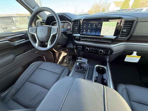 New 2026 Chevrolet Silverado 1500 LT Trail Boss w/ Convenience Package II image 3