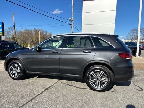 Used 2021 Mercedes-Benz GLC 300 4MATIC image 2