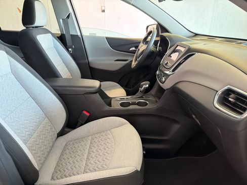 Used 2022 Chevrolet Equinox LT FWD image 23