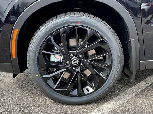 New 2026 Nissan Rogue SL image 8