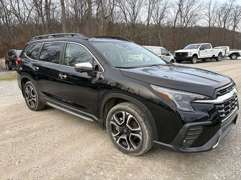 Used 2023 Subaru Ascent Touring image 4