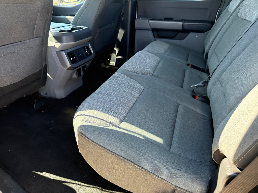 Used 2024 Ford F250 XLT w/ FX4 Off-Road Package AWD/4WD image 16