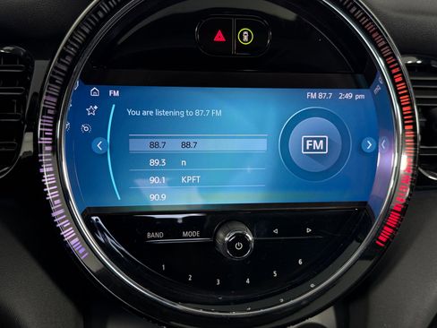 Used 2023 MINI Cooper 2-Door Hardtop image 26