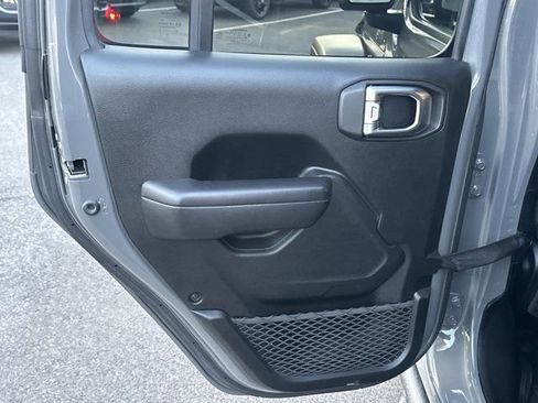 Used 2020 Jeep Wrangler Unlimited Sport S image 26