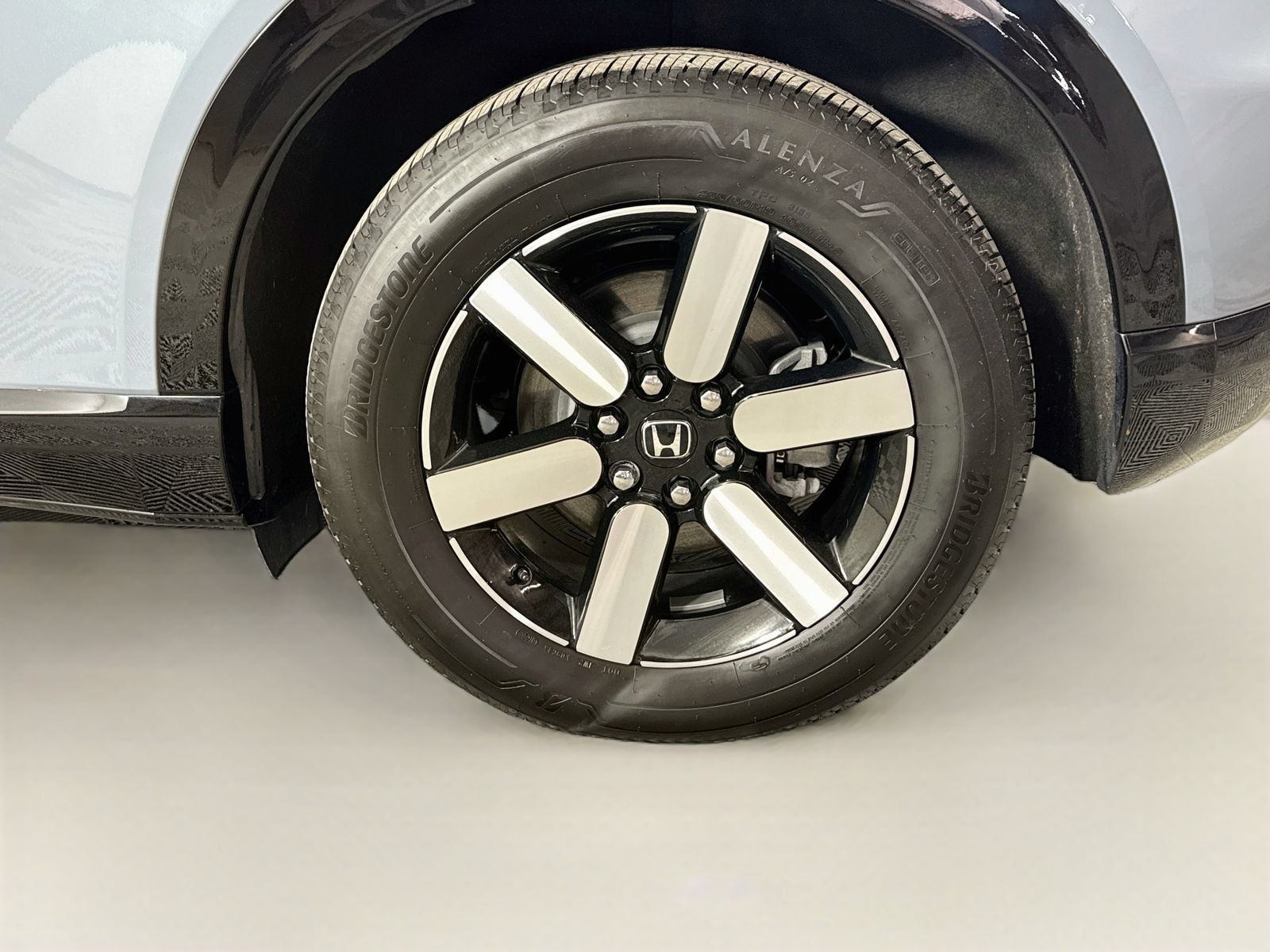 Used 2024 Honda Prologue Touring image 32