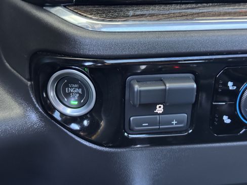 Certified 2025 Chevrolet Silverado 1500 LT Trail Boss w/ Convenience Package II AWD/4WD image 30
